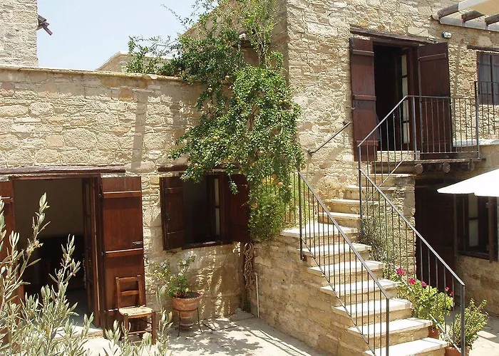 Niovi House טוקהיני