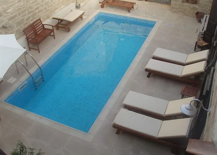 Niovi House * טוקהיני