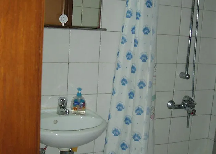 Niovi House טוקהיני