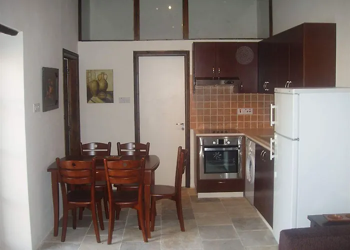 דירה Niovi House *