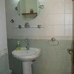 Niovi House *