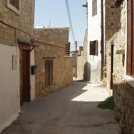 Niovi House Daire
